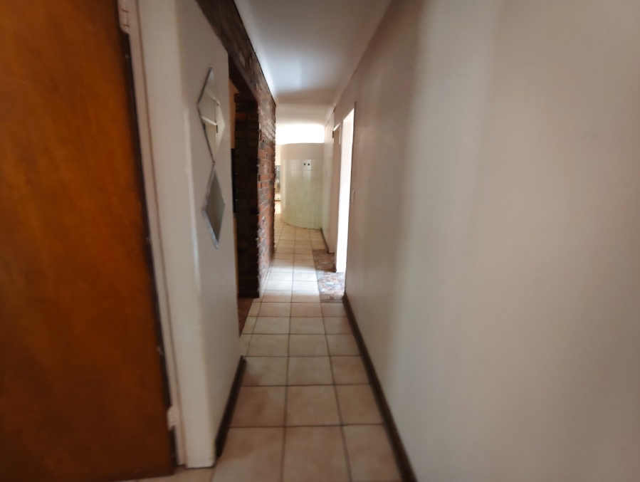 To Let 3 Bedroom Property for Rent in Pellissier Free State